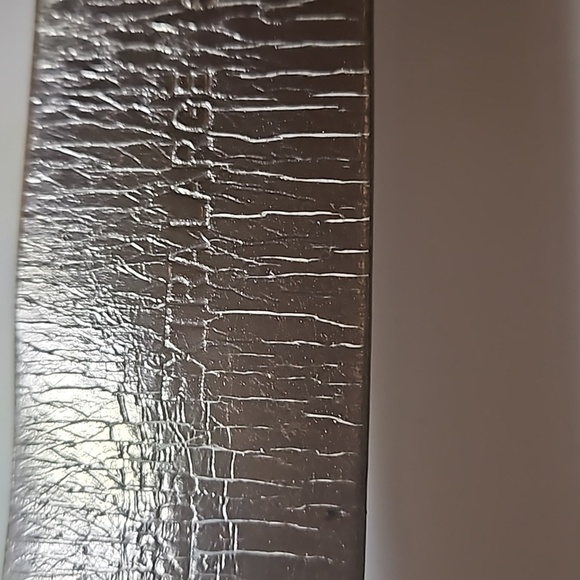 Michael Michael  Kors  Synthic Leather sz XL Tan with Silver hardwear  Pre-owned - Picture 6 of 8